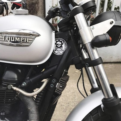 Triumph T100 với phong cách Tracker