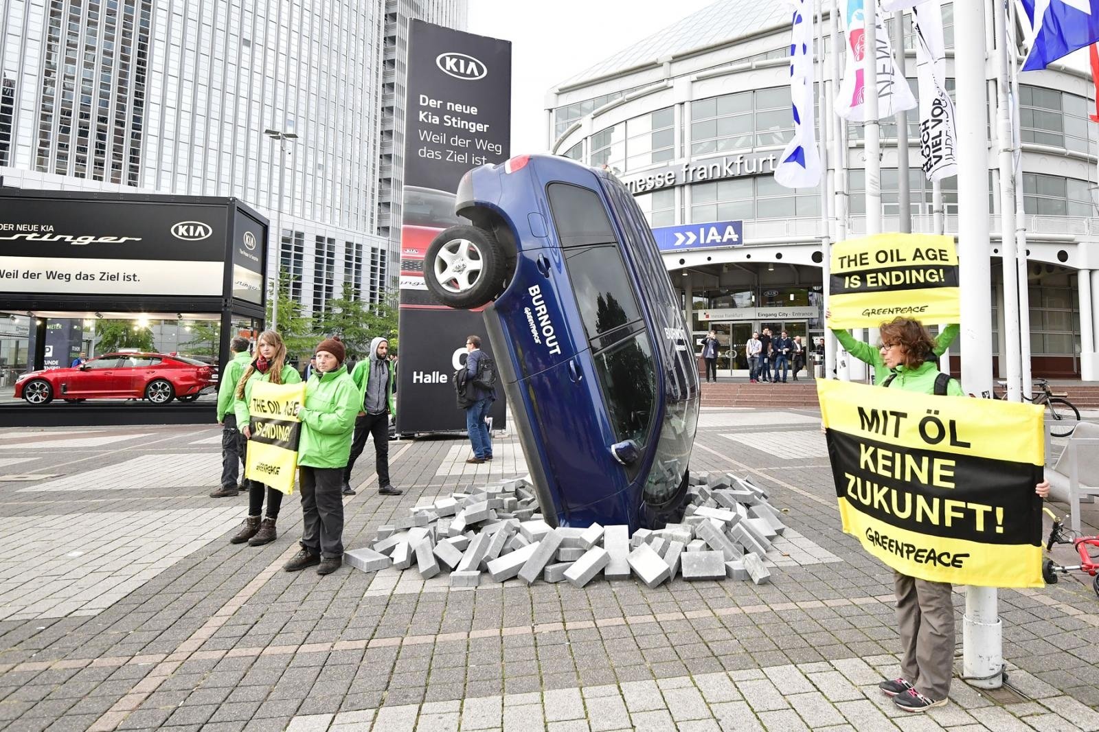 Loạt ô tô tại Triển lãm Frankfurt 2019 có nguy cơ bị đập phá 