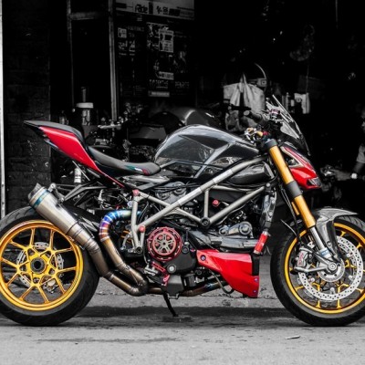 Ducati StreetFighter 1098S độ ABS đầu tiên tại Việt Nam