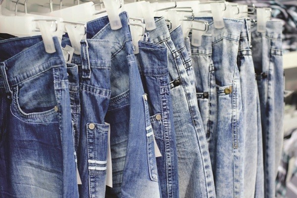 Cách xử lý làm mềm vải quần, áo jeans thô cứng